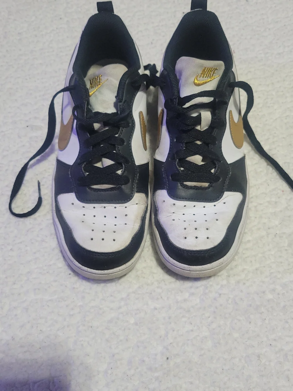 Nike Kids Sneakers White Black Gold